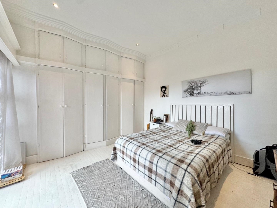 6 Bedroom Property for Sale in Walmer Estate Western Cape